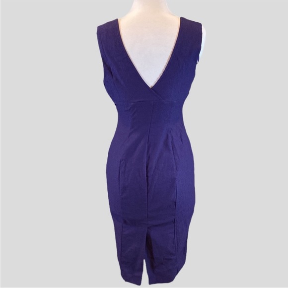 Snap Sleeveless Fitted Tailored Dress - Picture 4 of 10